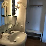 B - Sunny Business With Roof-top Terrace For 2-4 Guests Düsseldorf