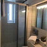 Apartamento B - Sunny Business With Roof-top Terrace For 2-4 Guests