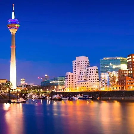 B - Sunny Business With Roof-top Terrace For 2-4 Guests * 杜塞尔多夫