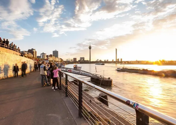 B - Sunny Business With Roof-top Terrace For 2-4 Guests 公寓 *