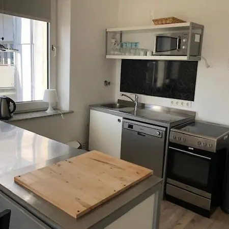 B - Sunny Business With Roof-top Terrace For 2-4 Guests Appartement