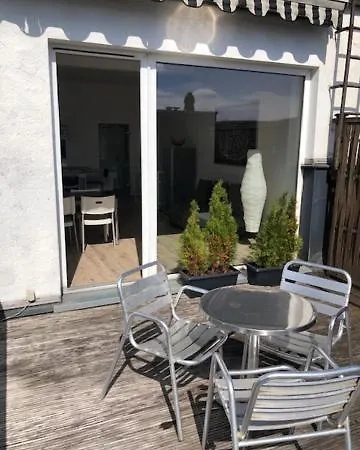 B - Sunny Business With Roof-top Terrace For 2-4 Guests Appartement *