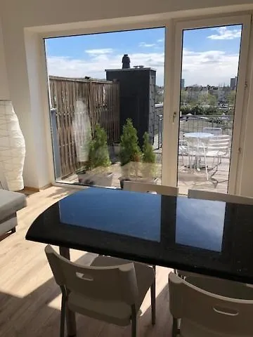 B - Sunny Business With Roof-top Terrace For 2-4 Guests * Düsseldorf