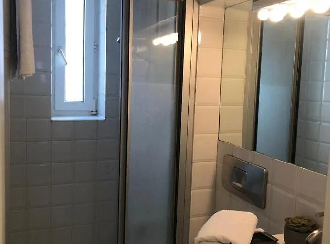 Apartamento B - Sunny Business With Roof-top Terrace For 2-4 Guests