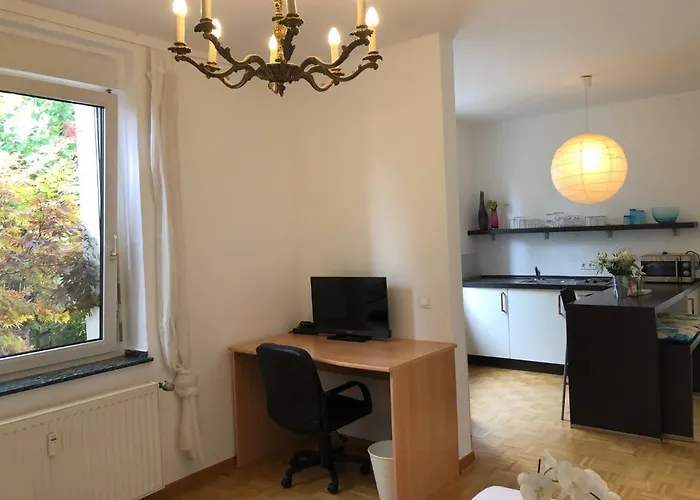 B - Sunny Business With Roof-top Terrace For 2-4 Guests Ντίσελντορφ