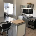 Apartman B - Sunny Business With Roof-top Terrace For 2-4 Guests *