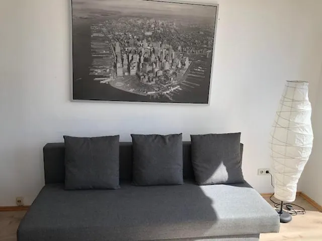 B - Sunny Business With Roof-top Terrace For 2-4 Guests Lägenhet